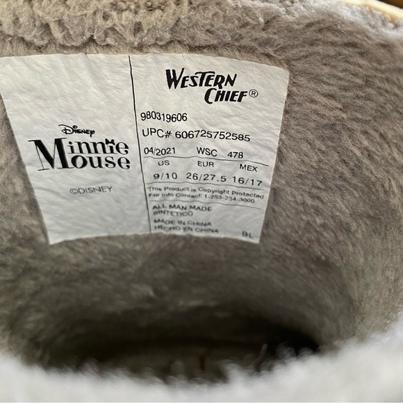 Minnie Mouse Rain Boots - Picture 13 of 13